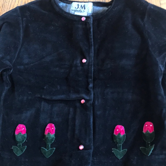 Girls 2pc velour set by JM Originals. Size 4 - Picture 2 of 3